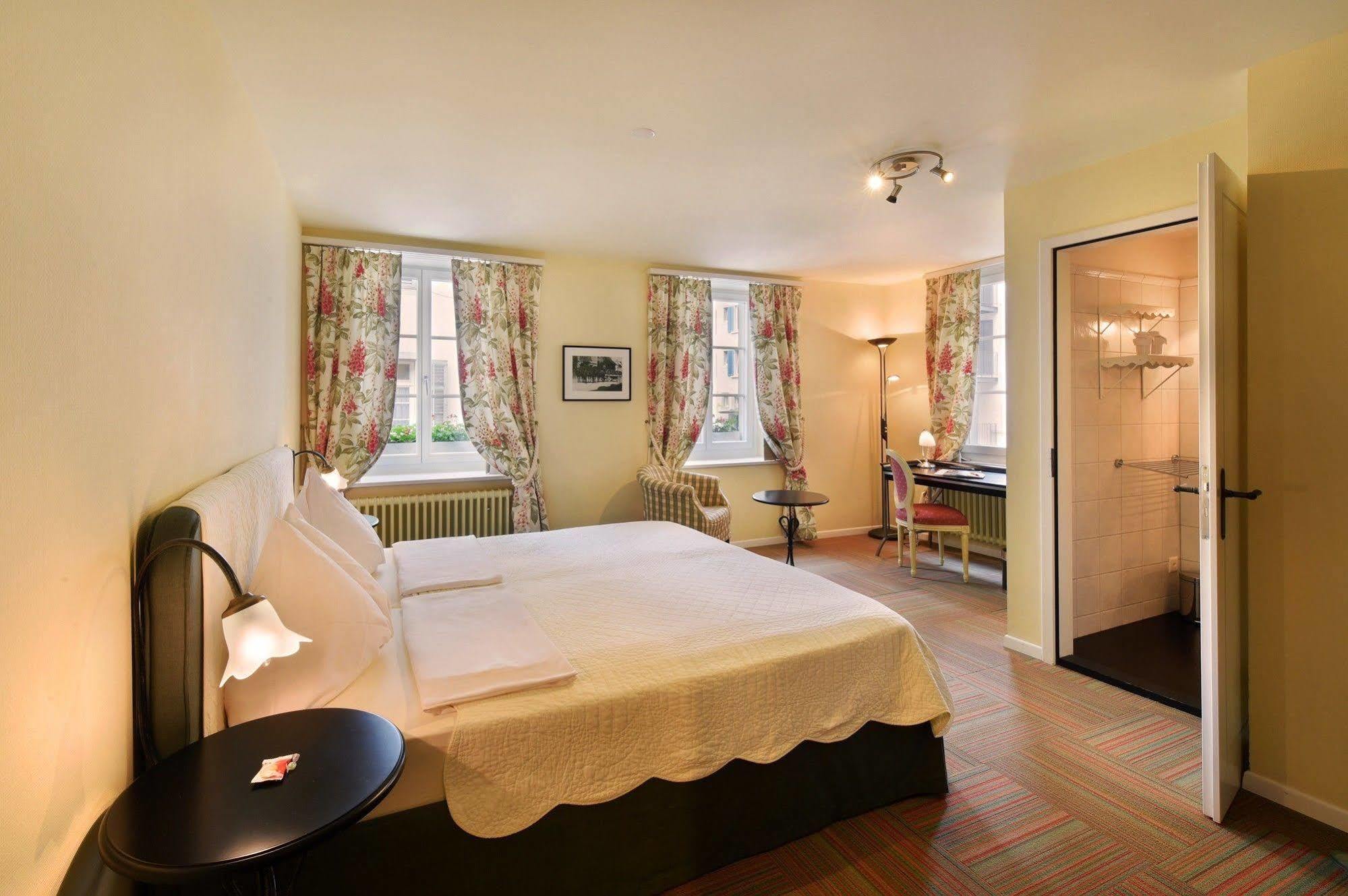 Romantik Hotel Schwan 호르겐 외부 사진